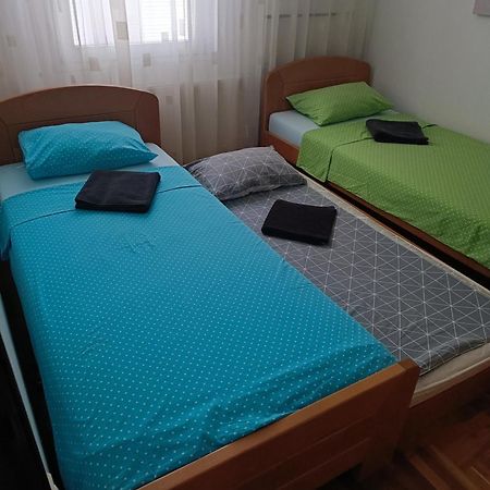 Serbian Home With Garden Krnjaca Екстериор снимка