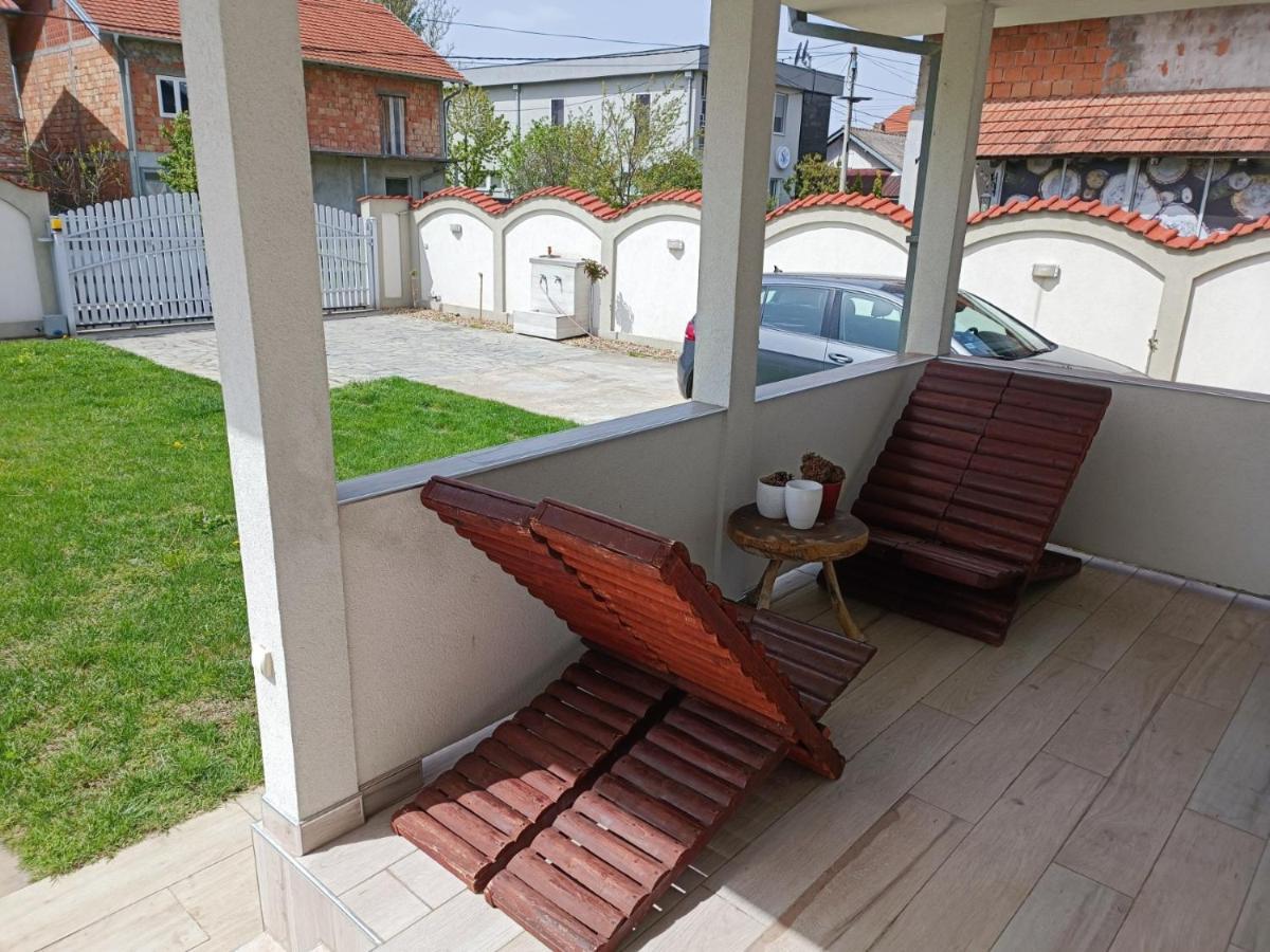 Serbian Home With Garden Krnjaca Екстериор снимка