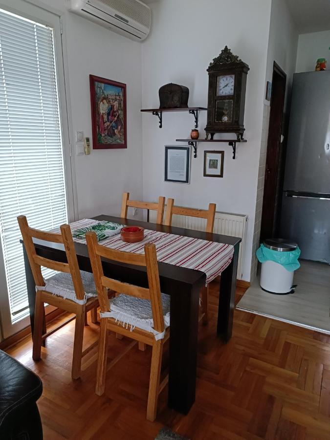 Serbian Home With Garden Krnjaca Екстериор снимка