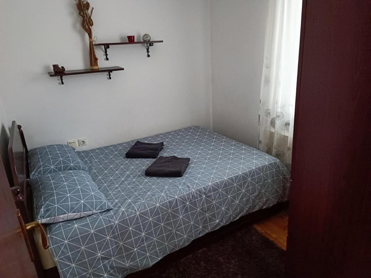 Serbian Home With Garden Krnjaca Екстериор снимка