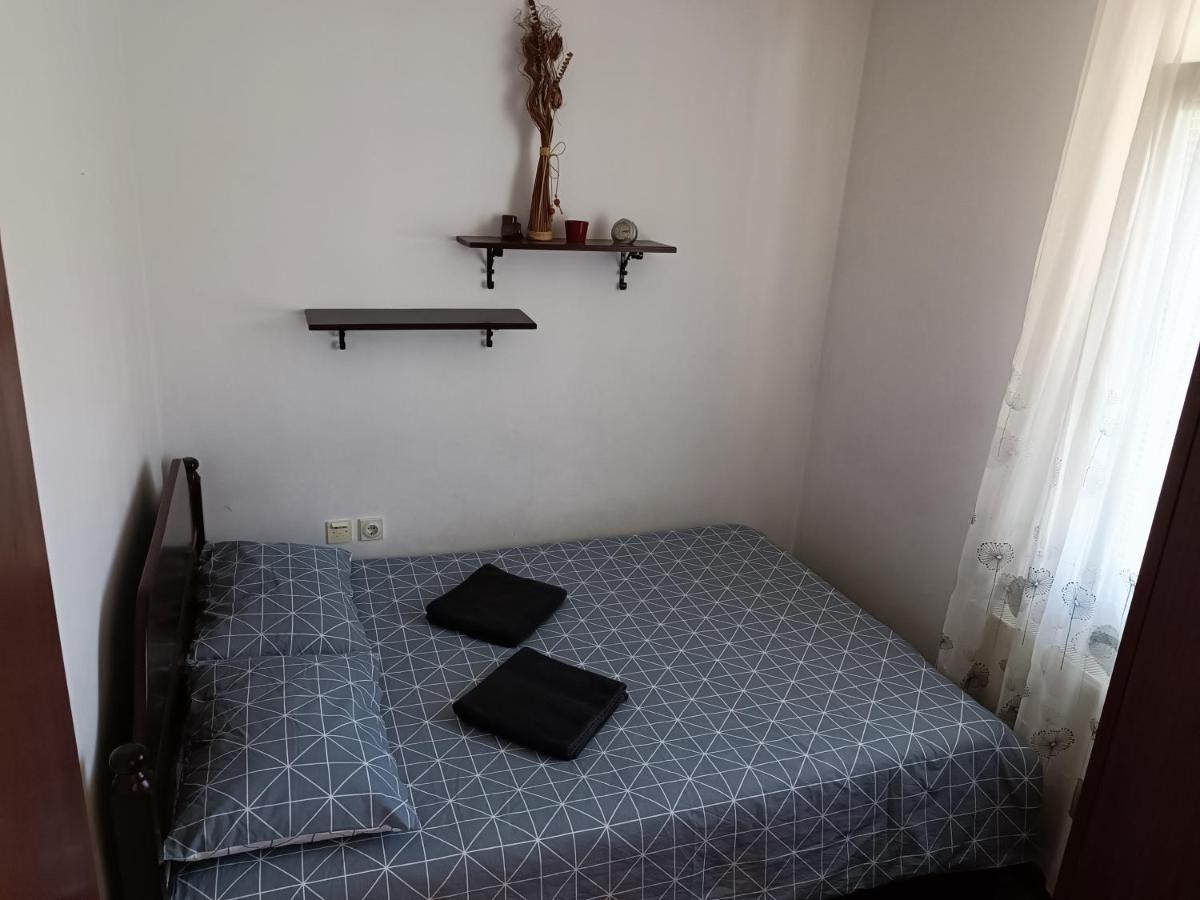 Serbian Home With Garden Krnjaca Екстериор снимка