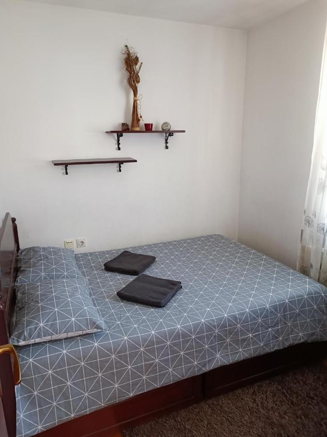 Serbian Home With Garden Krnjaca Екстериор снимка